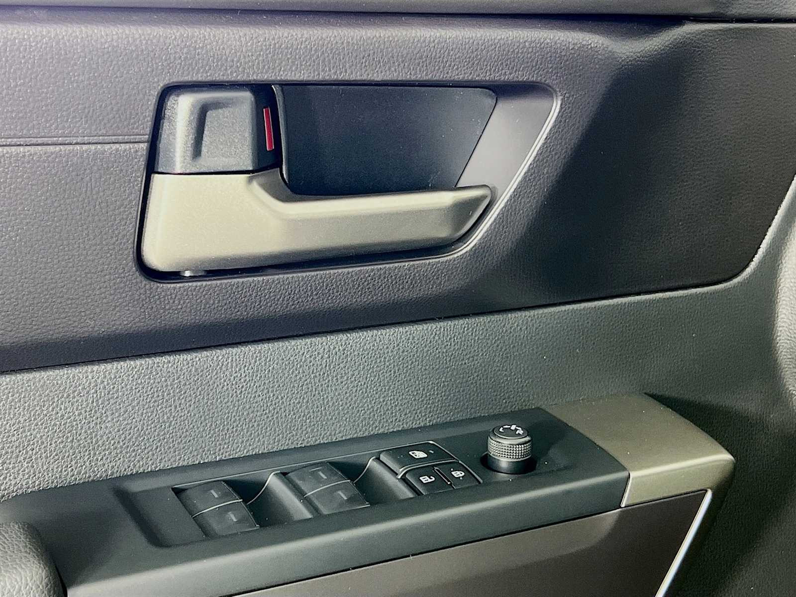 2025 Toyota Tundra SR5 - Photo 16