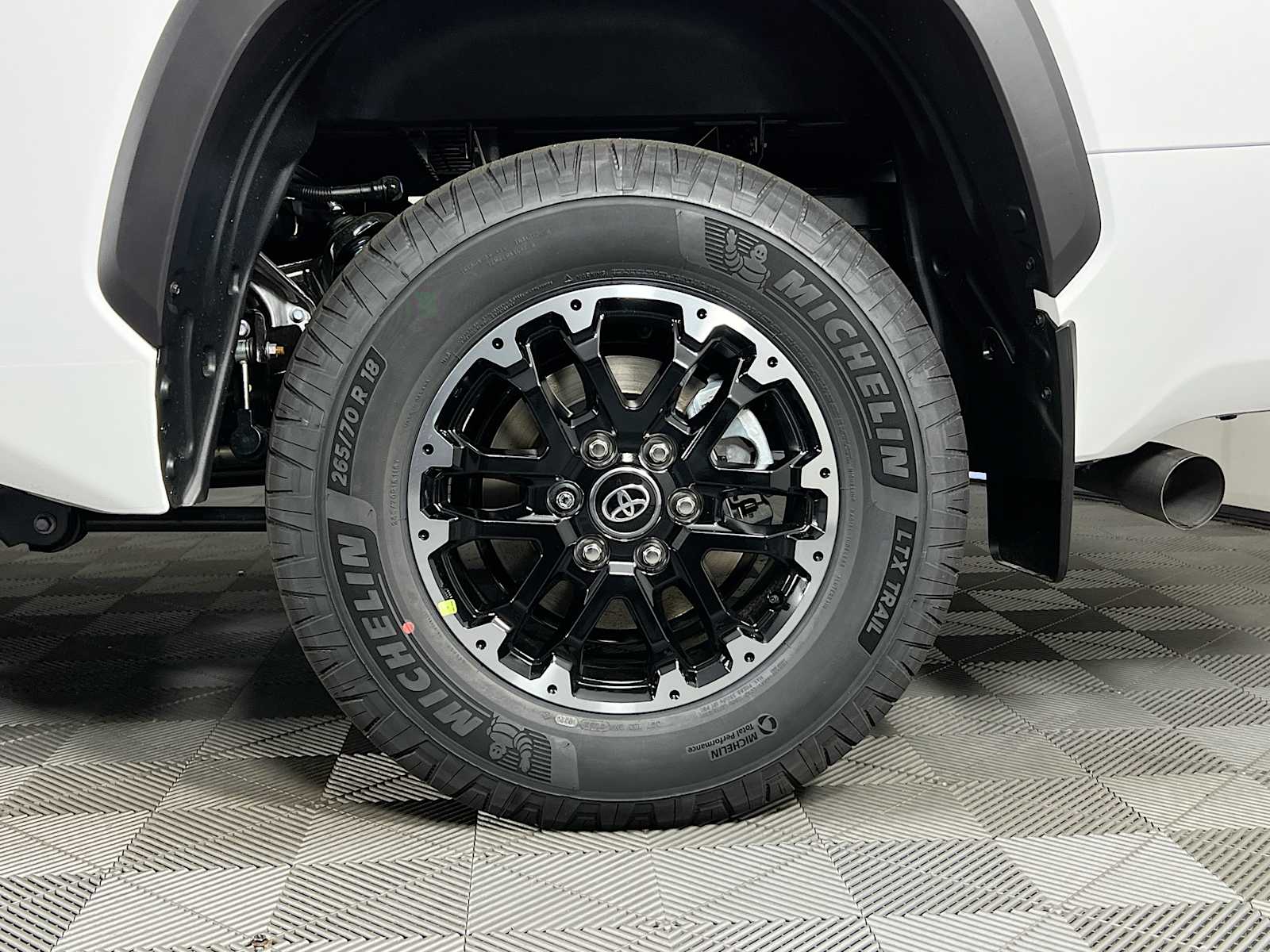 2025 Toyota Tundra SR5 - Photo 19