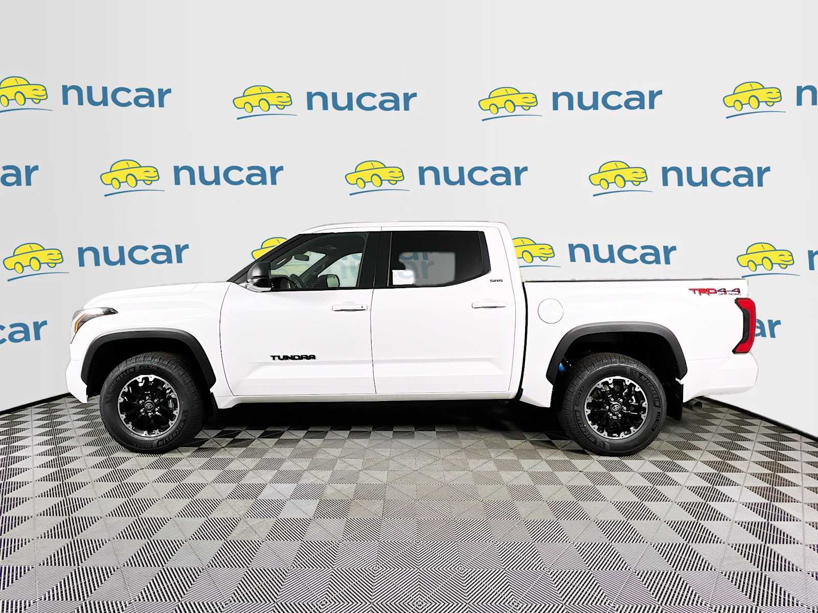 2025 Toyota Tundra SR5 - Photo 3