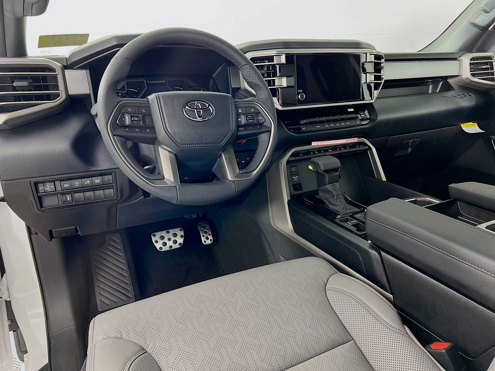 2025 Toyota Tundra SR5 - Photo 6