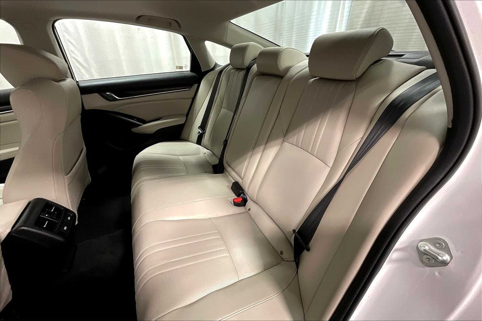 2021 Honda Accord EX-L - Photo 15