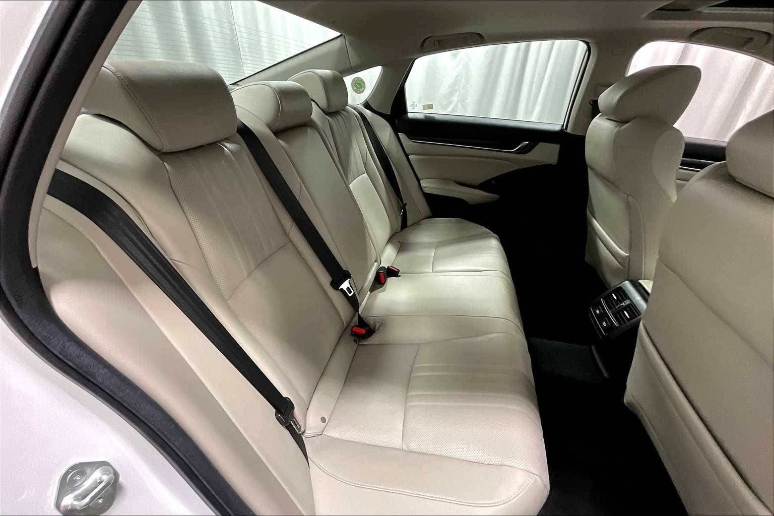 2021 Honda Accord EX-L - Photo 16