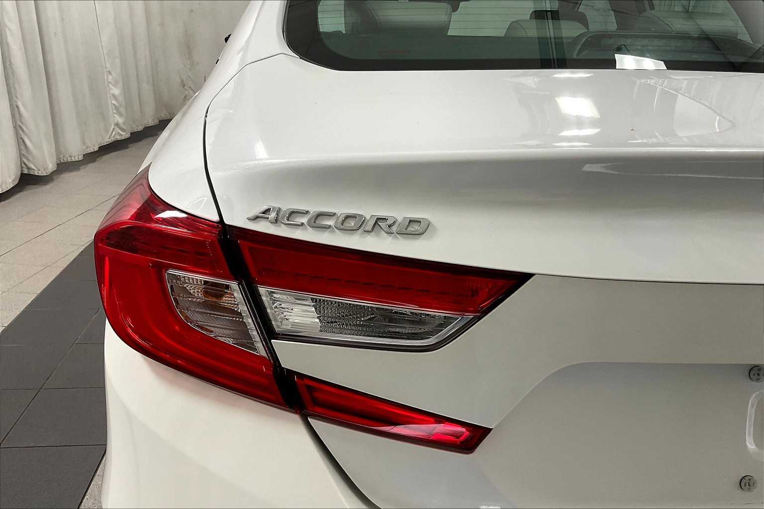 2021 Honda Accord EX-L - Photo 29