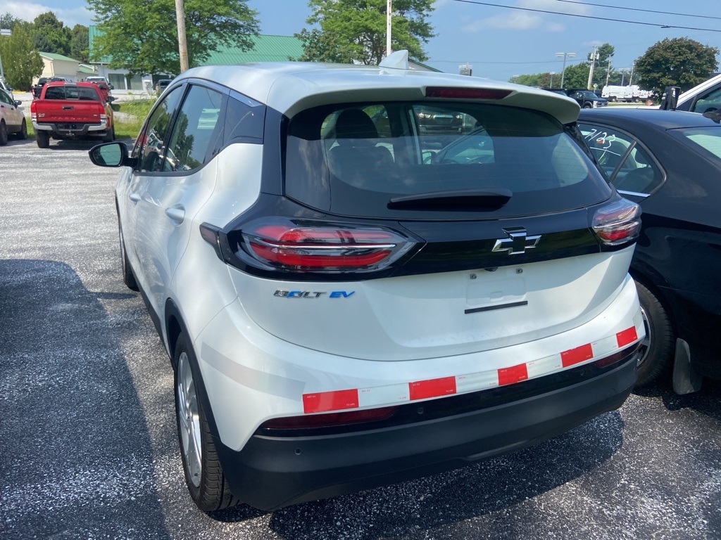 2023 Chevrolet Bolt EV 1LT - Photo 3