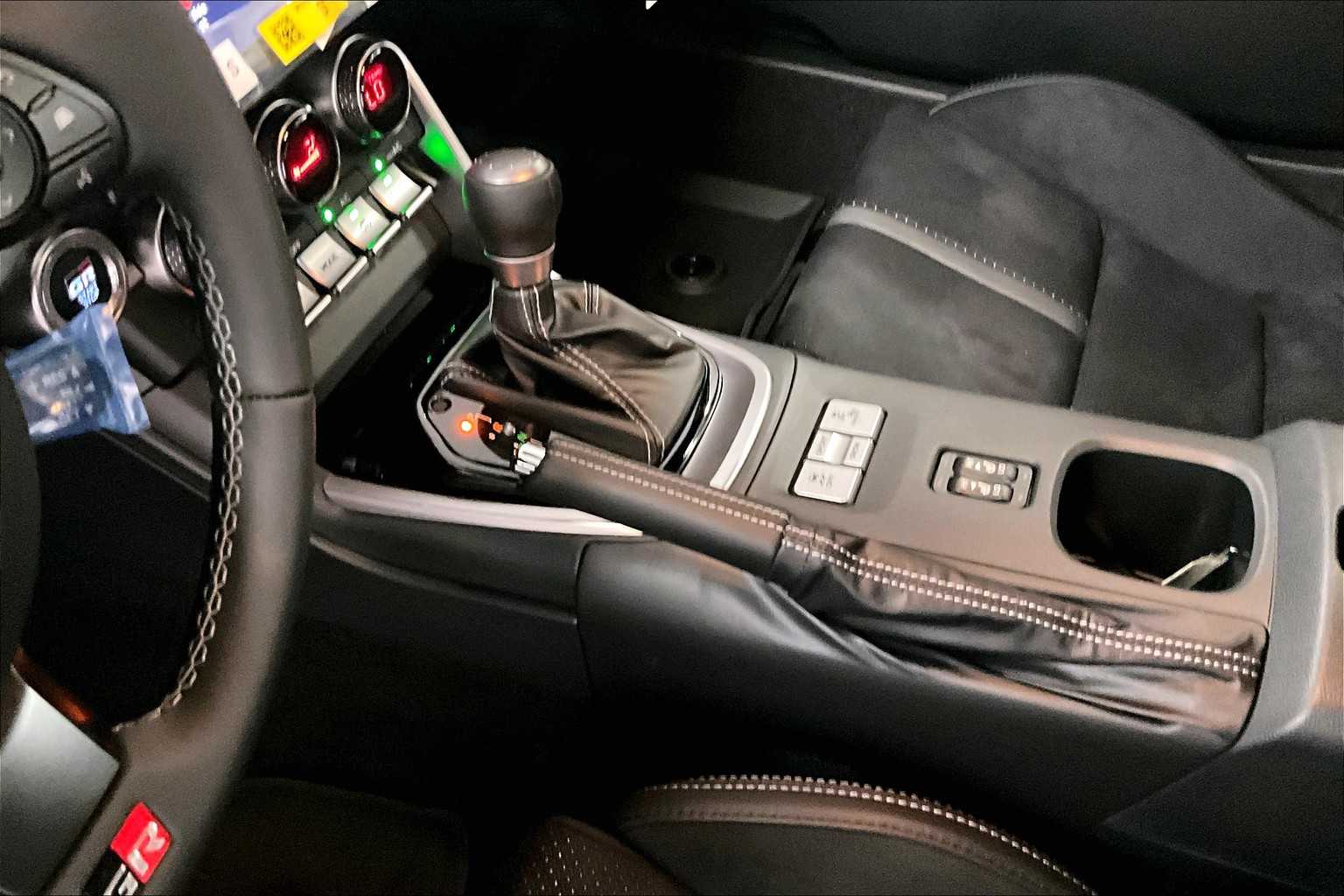 2025 Toyota GR86 Premium - Photo 12