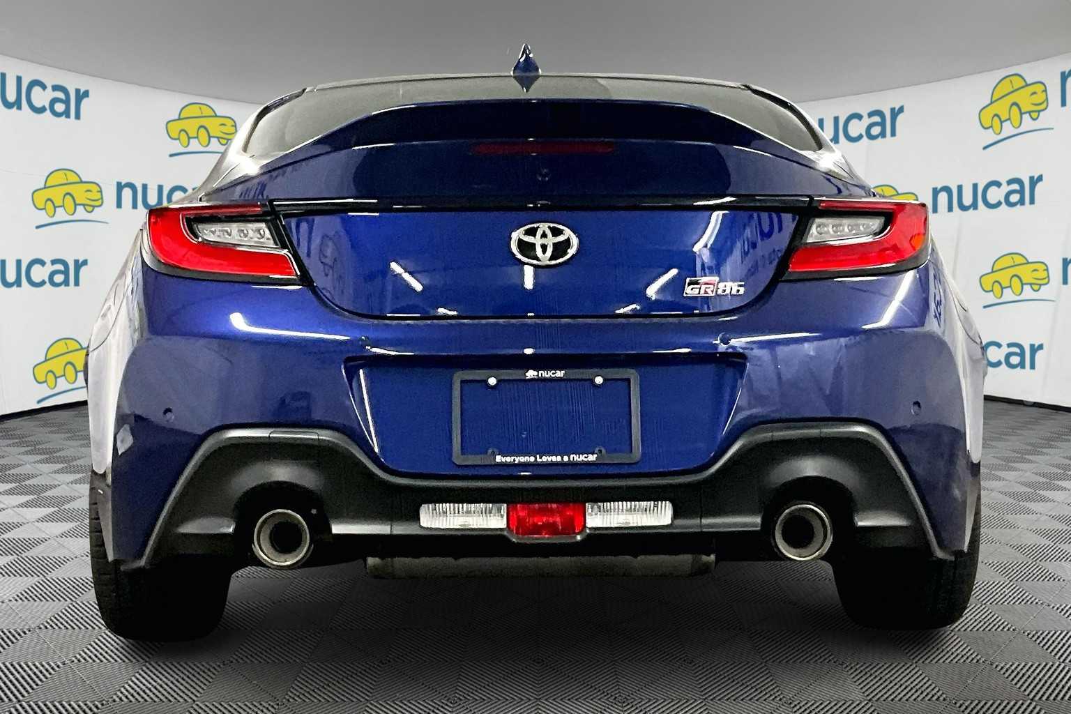 2025 Toyota GR86 Premium - Photo 6