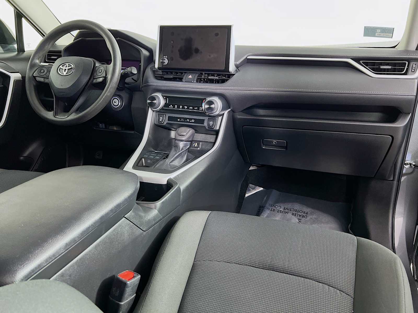 2023 Toyota RAV4 LE - Photo 28