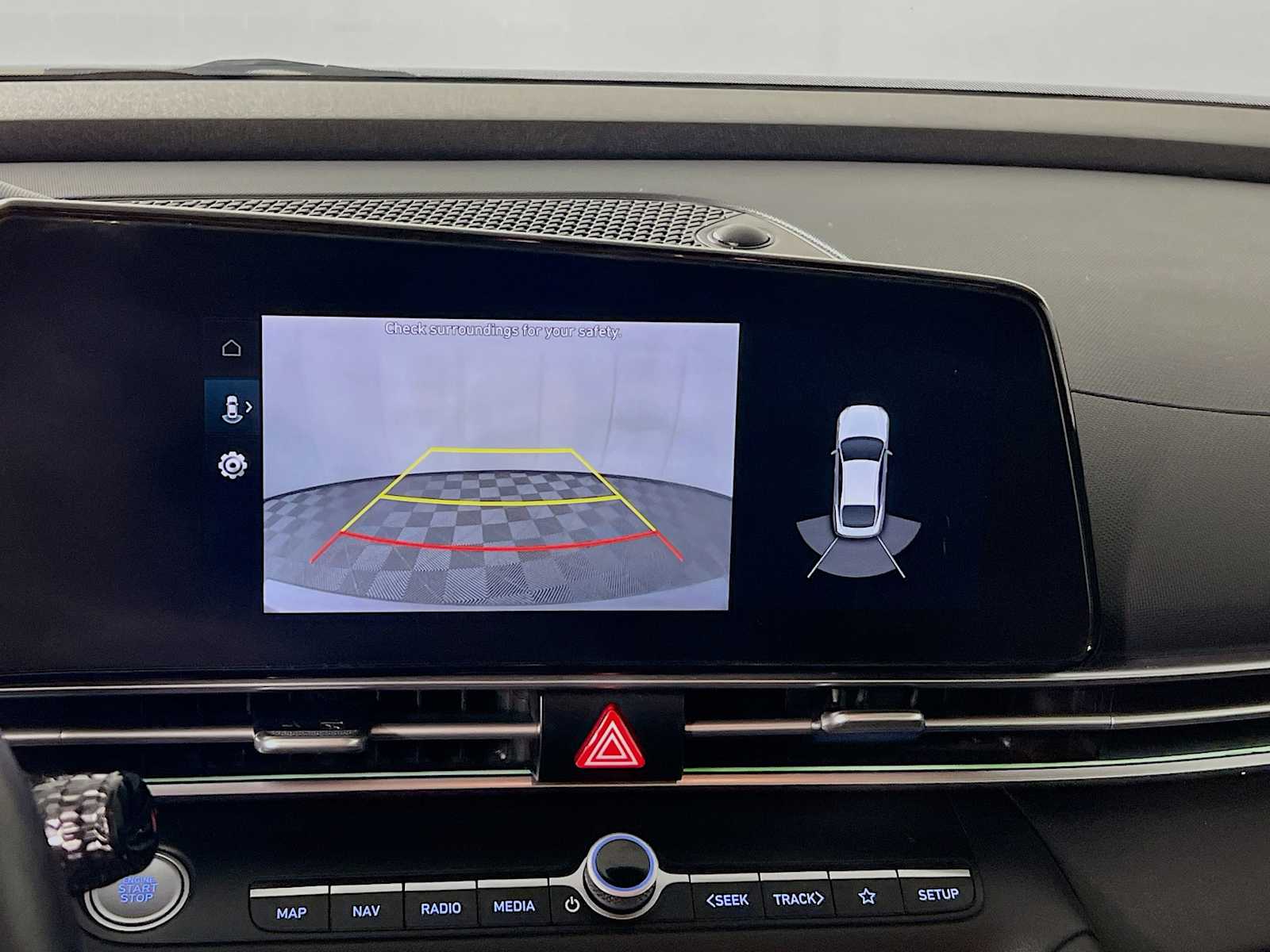 2023 Hyundai Elantra Limited - Photo 14