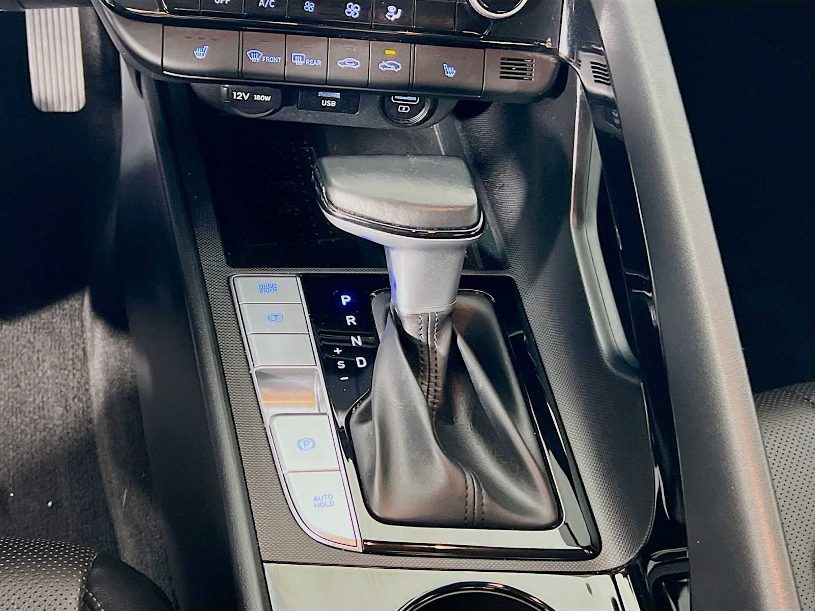 2023 Hyundai Elantra Limited - Photo 17