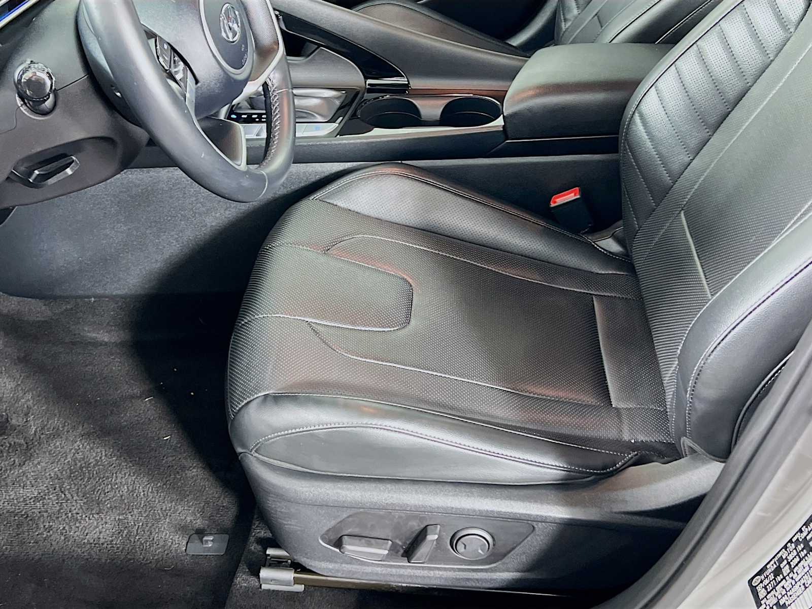 2023 Hyundai Elantra Limited - Photo 20