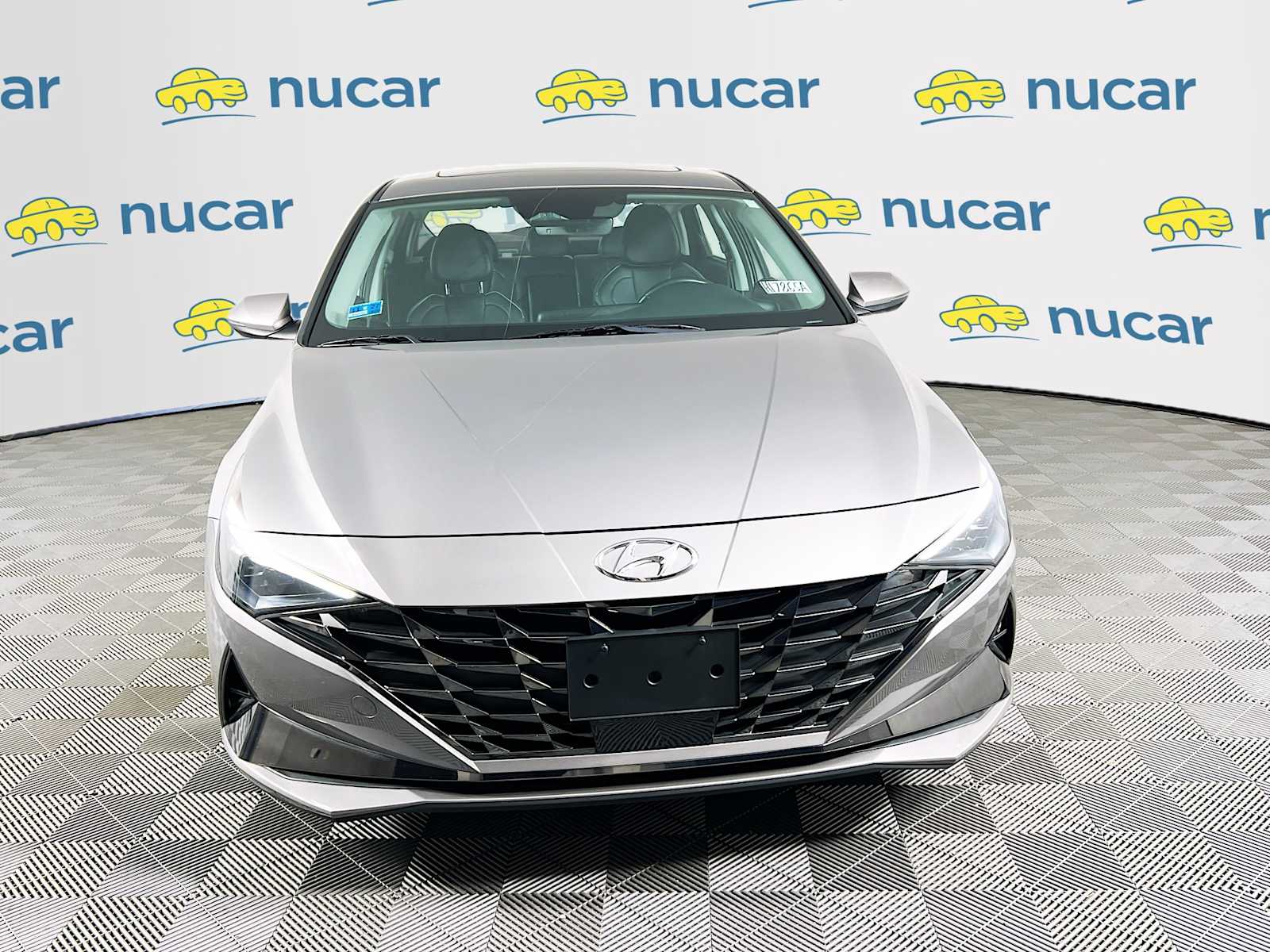 2023 Hyundai Elantra Limited - Photo 2