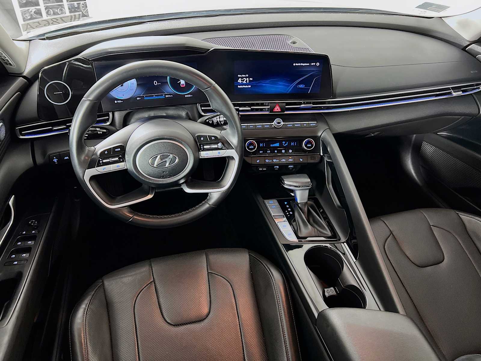 2023 Hyundai Elantra Limited - Photo 23