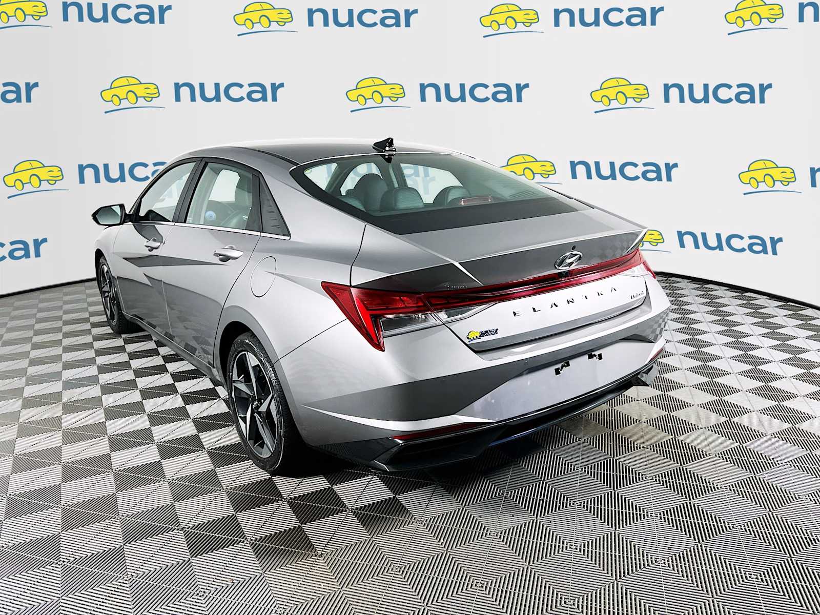 2023 Hyundai Elantra Limited - Photo 5