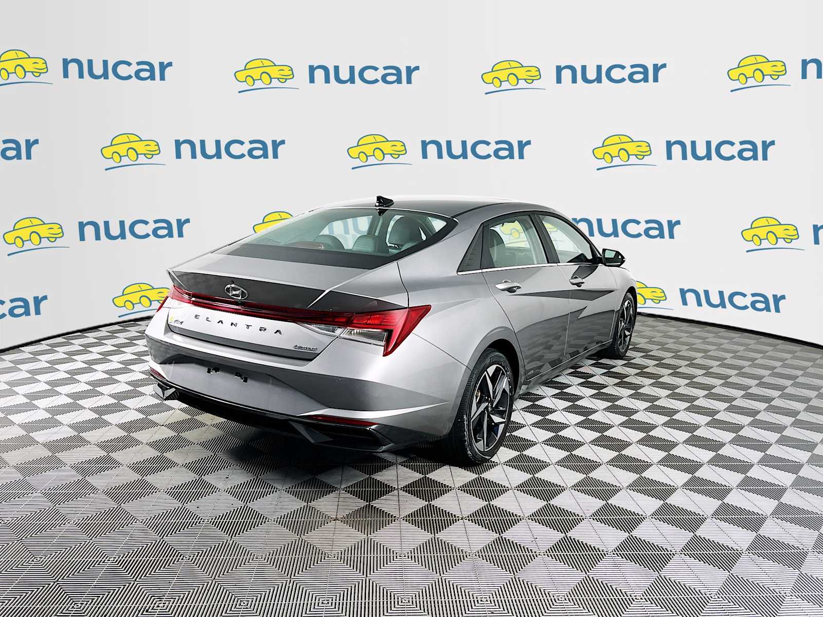 2023 Hyundai Elantra Limited - Photo 7