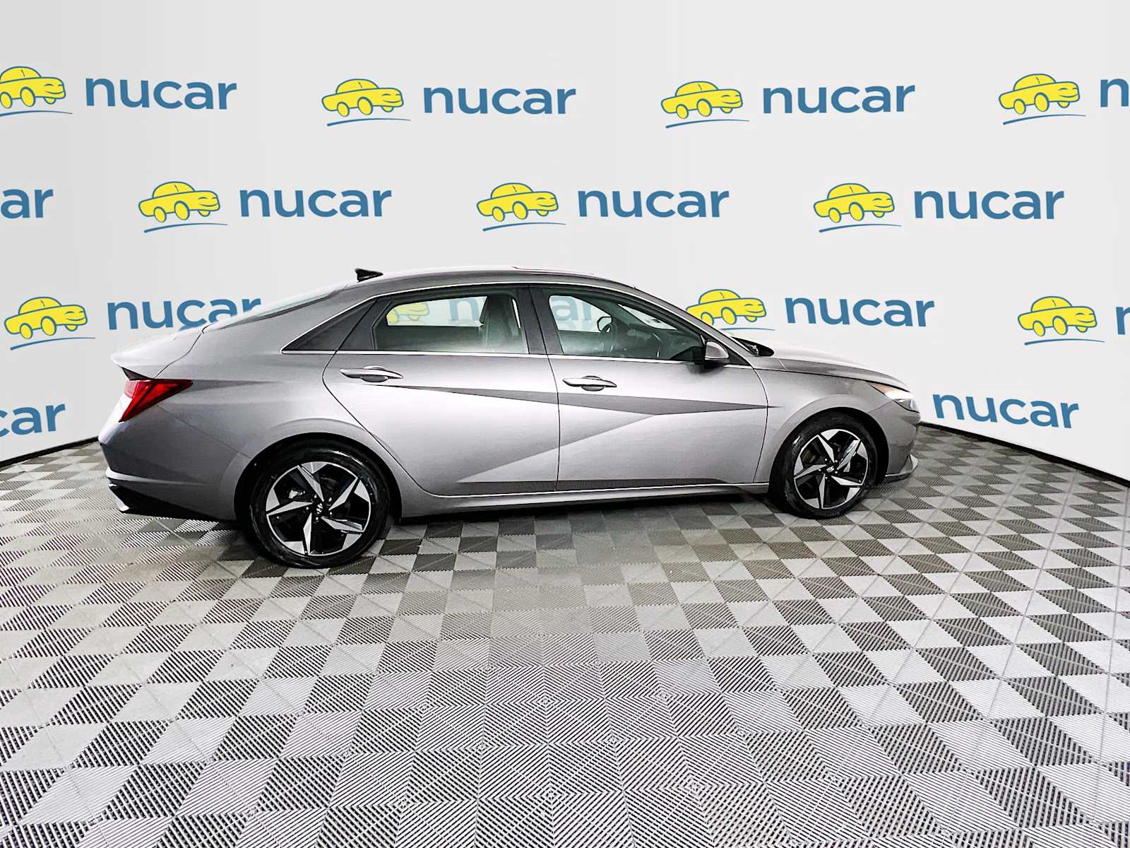 2023 Hyundai Elantra Limited - Photo 8