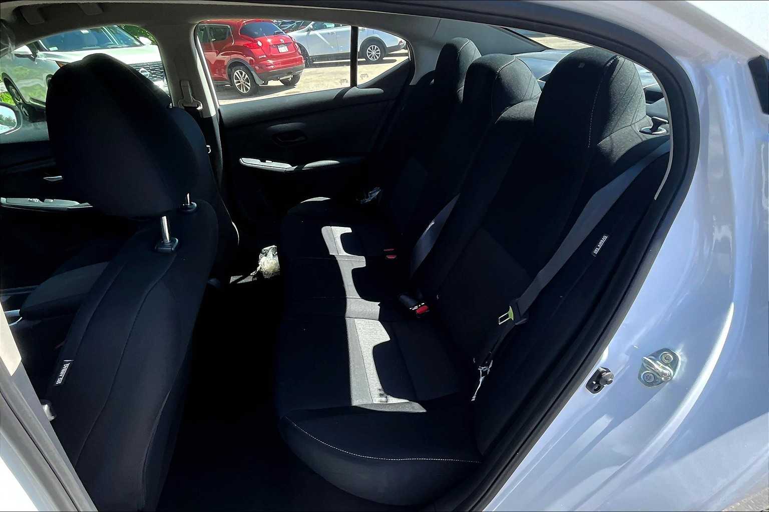 2025 Nissan Sentra SV - Photo 14