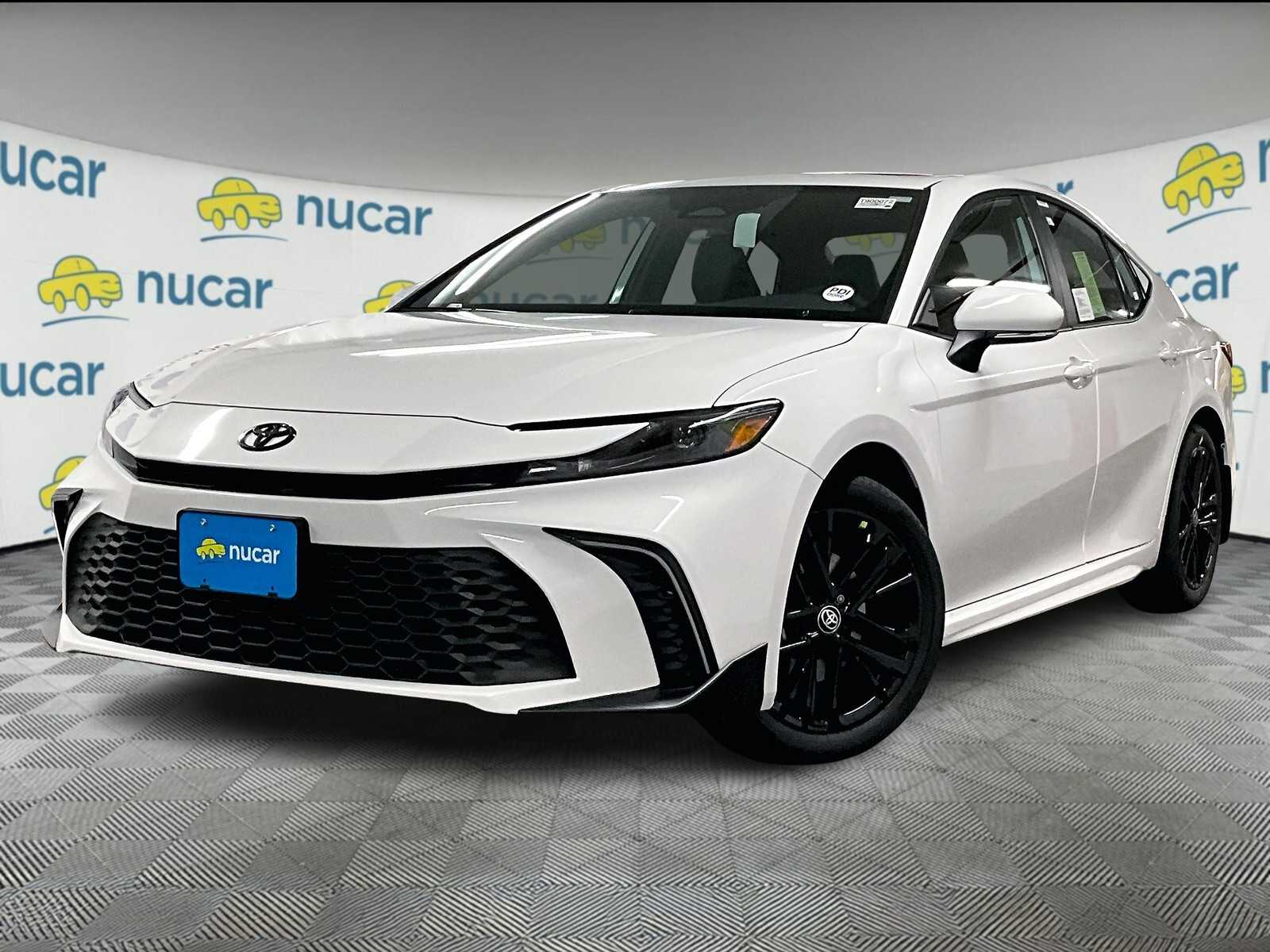 2026 Toyota Camry SE - Photo 4
