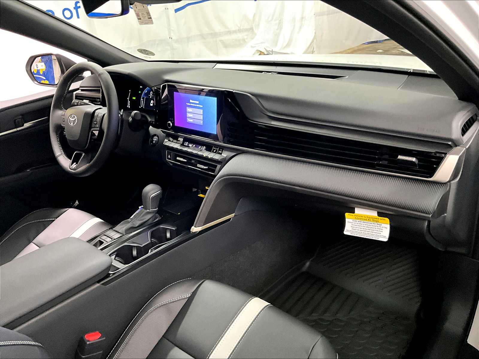 2026 Toyota Camry SE - Photo 10