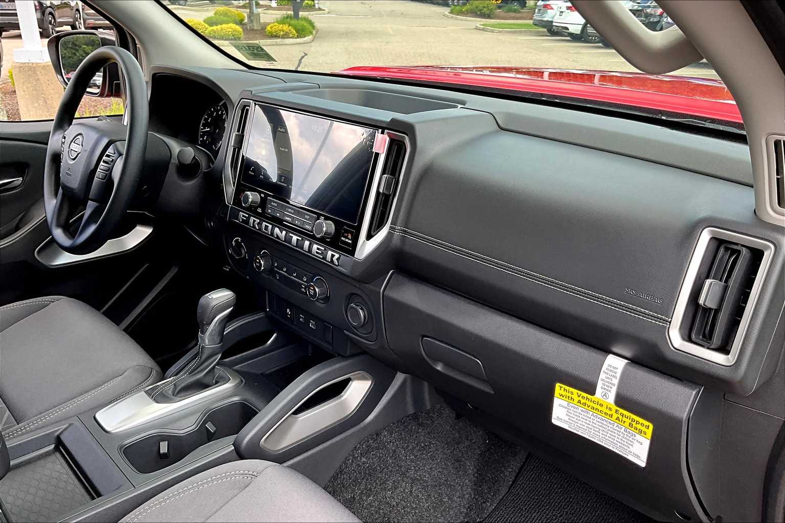 2025 Nissan Frontier SV - Photo 14