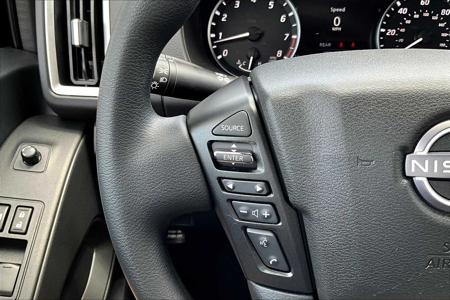 2025 Nissan Frontier SV - Photo 22