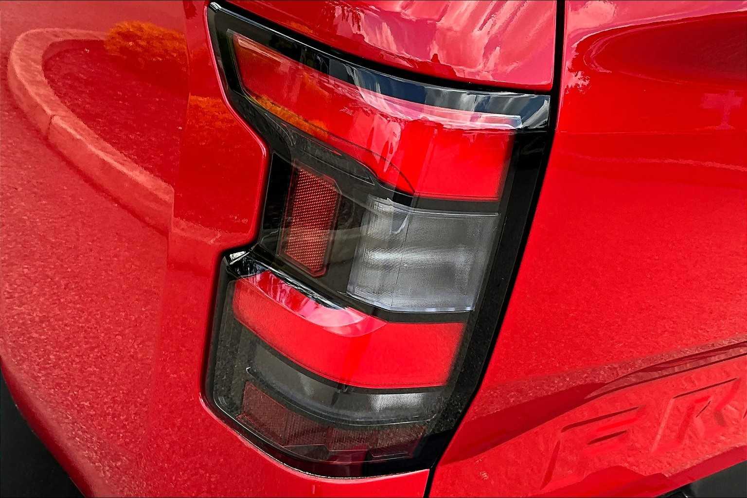 2025 Nissan Frontier SV - Photo 33