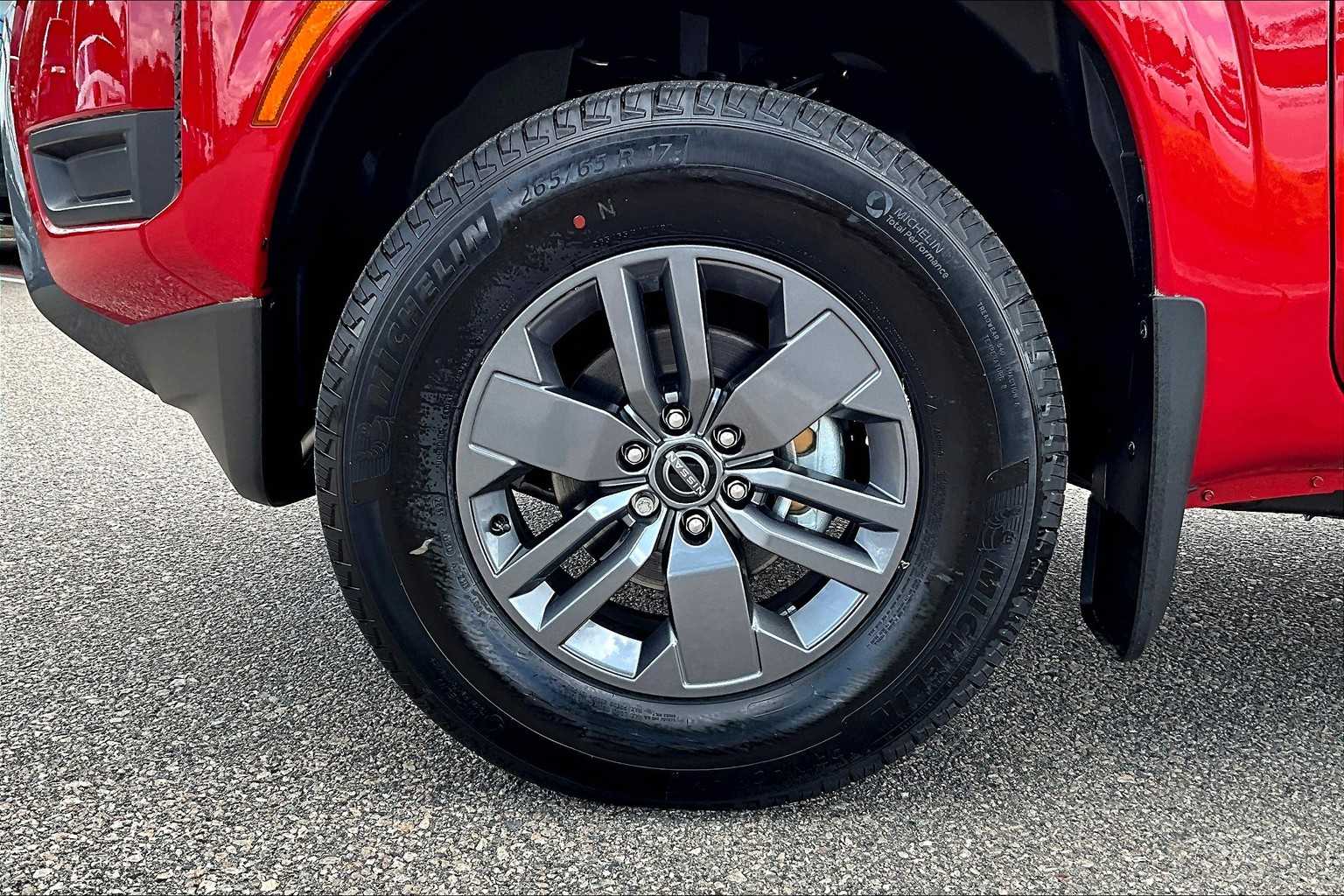 2025 Nissan Frontier SV - Photo 7