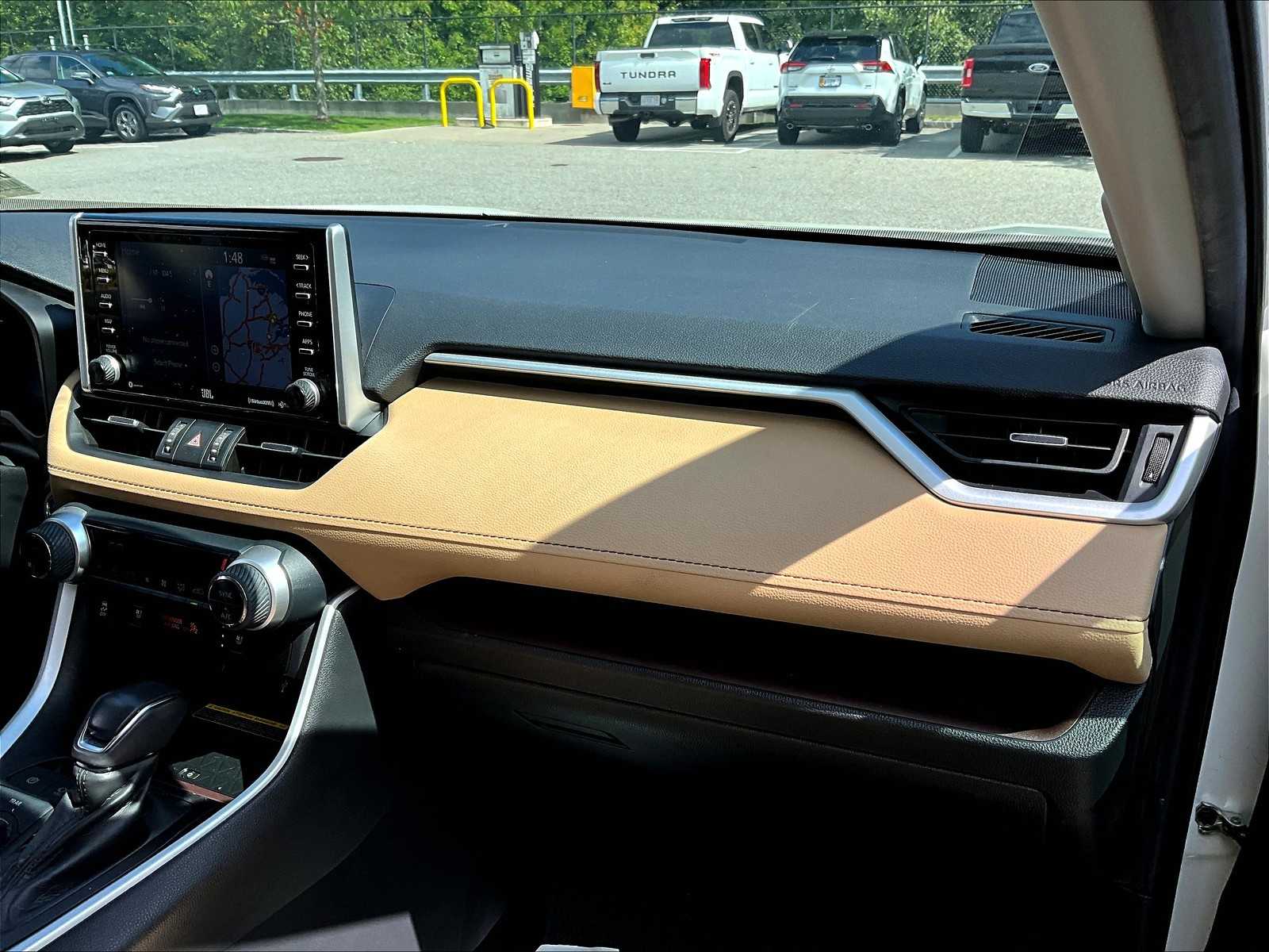 2020 Toyota RAV4 Hybrid Limited - Photo 13