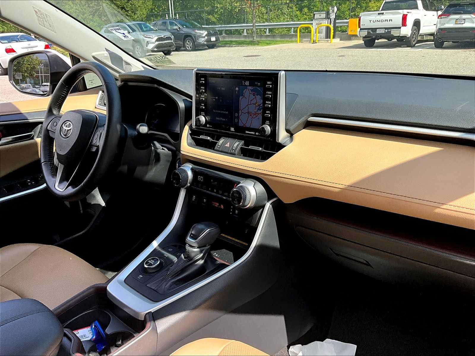 2020 Toyota RAV4 Hybrid Limited - Photo 14