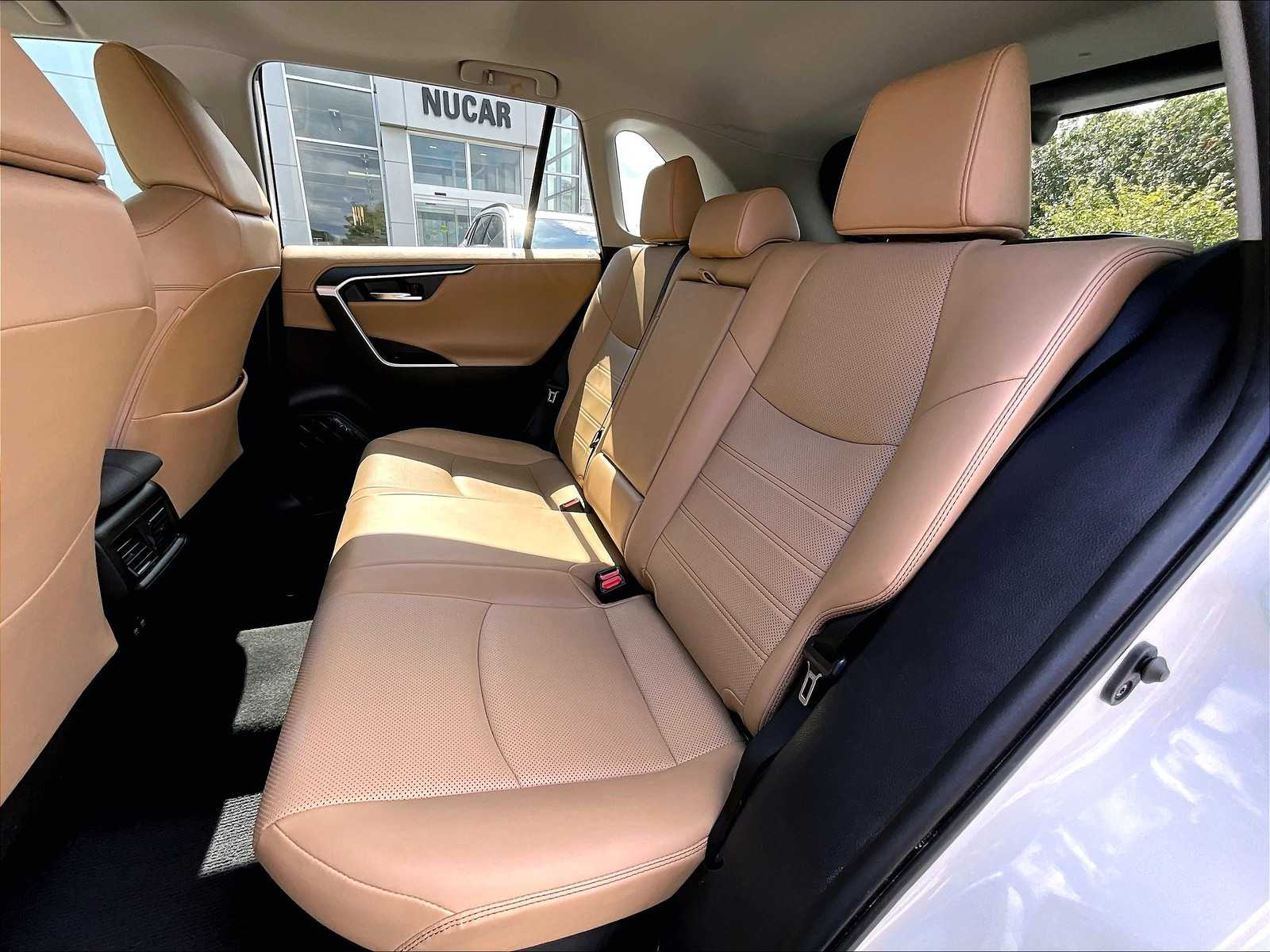 2020 Toyota RAV4 Hybrid Limited - Photo 15