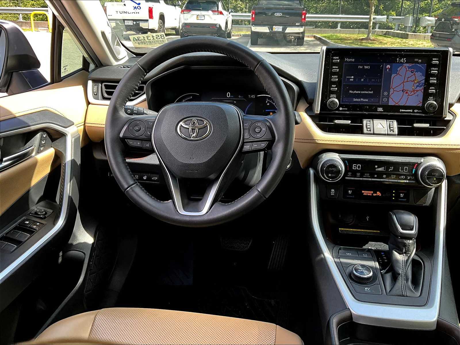 2020 Toyota RAV4 Hybrid Limited - Photo 17