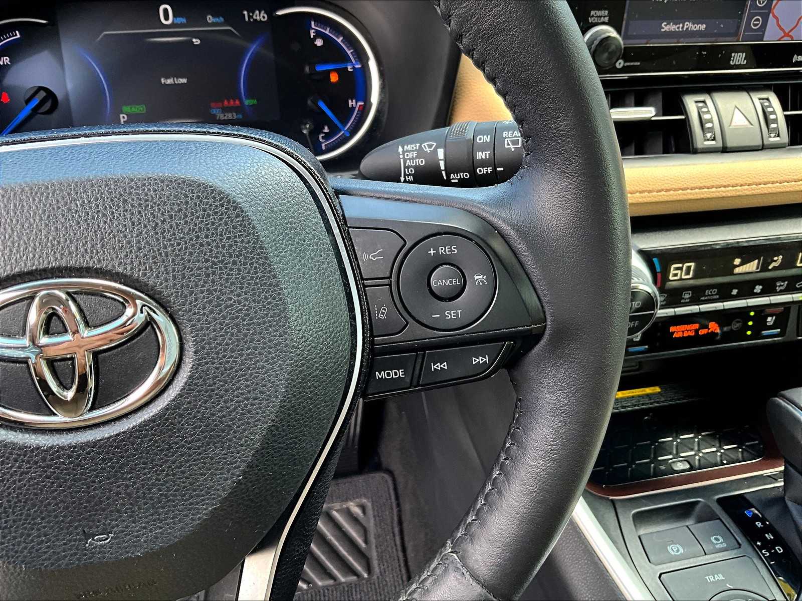 2020 Toyota RAV4 Hybrid Limited - Photo 24