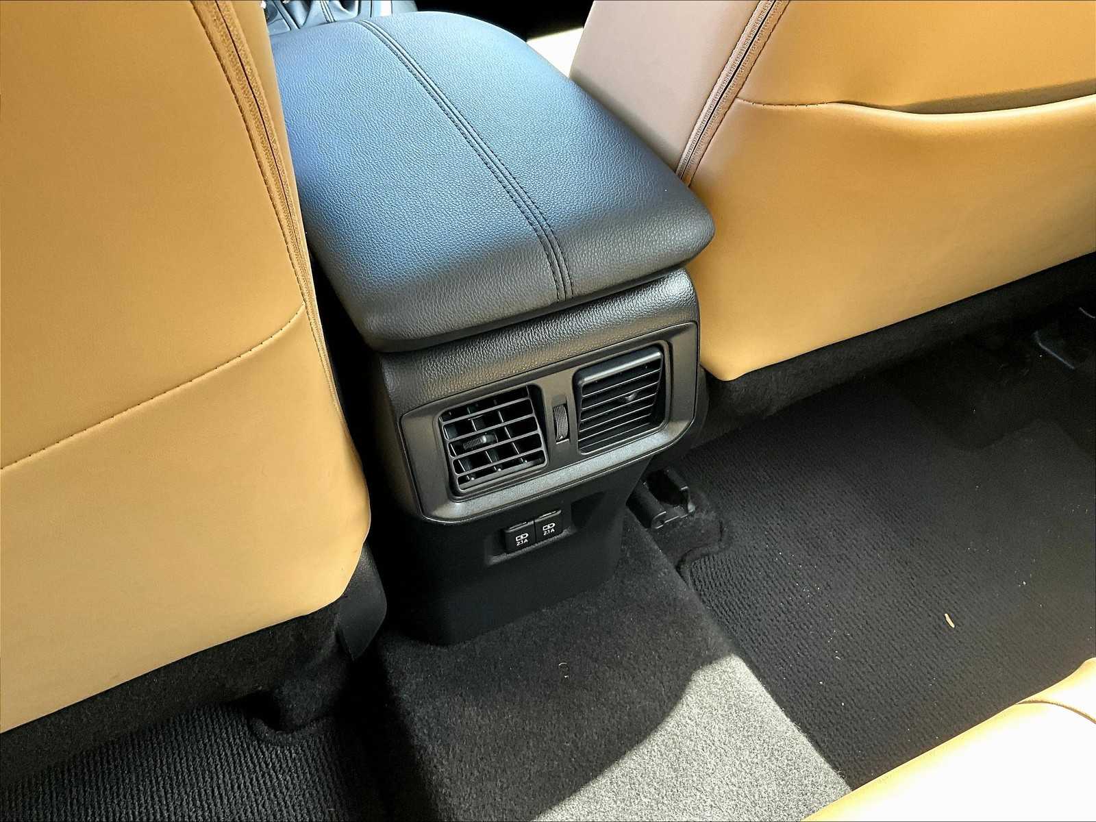 2020 Toyota RAV4 Hybrid Limited - Photo 28