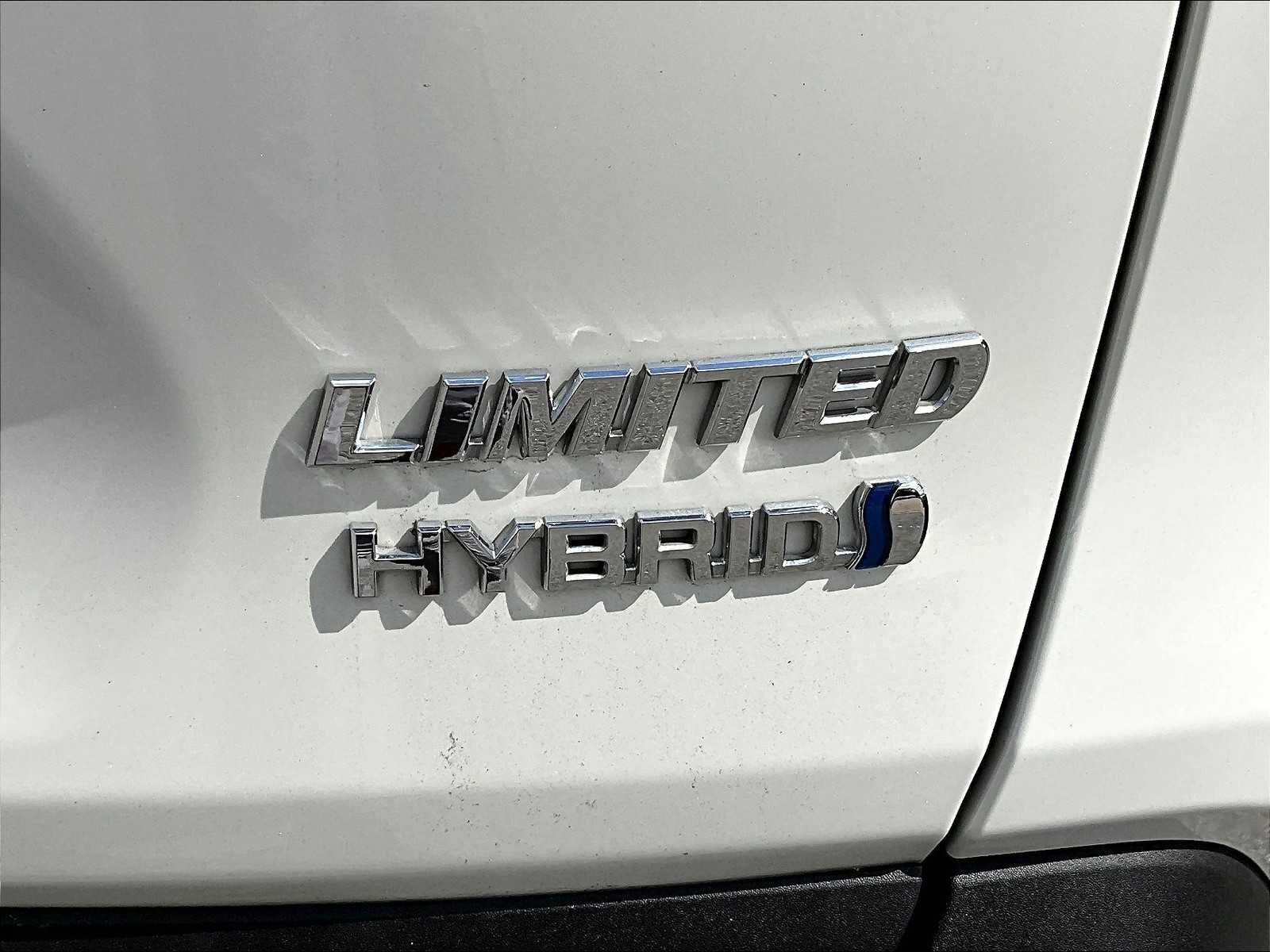 2020 Toyota RAV4 Hybrid Limited - Photo 29