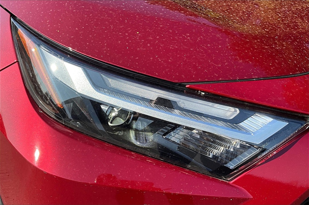 2022 Toyota RAV4 XLE - Photo 32