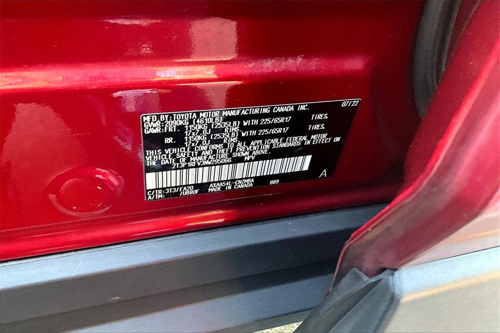 2022 Toyota RAV4 XLE - Photo 35