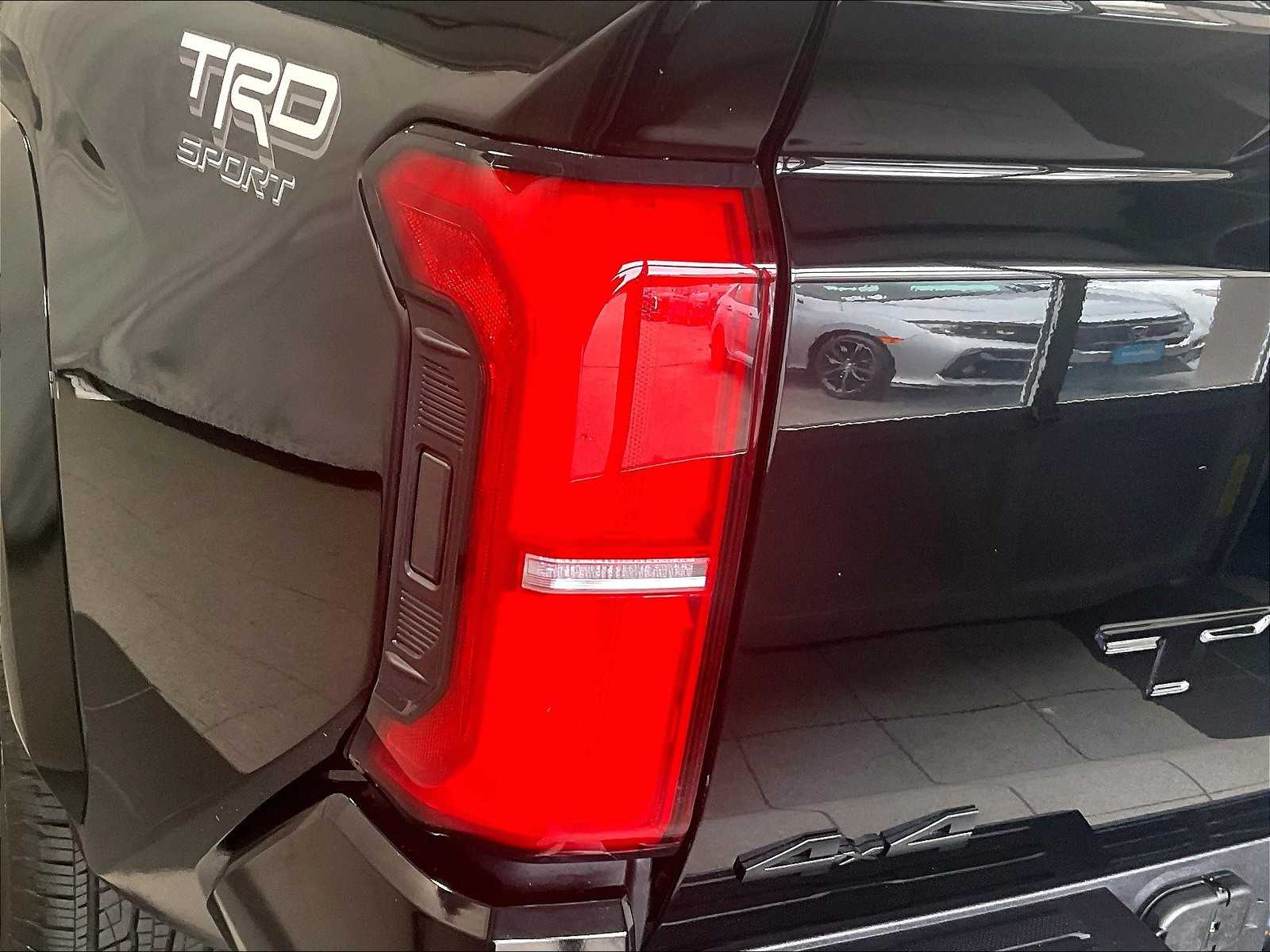 2025 Toyota Tacoma TRD Sport - Photo 35
