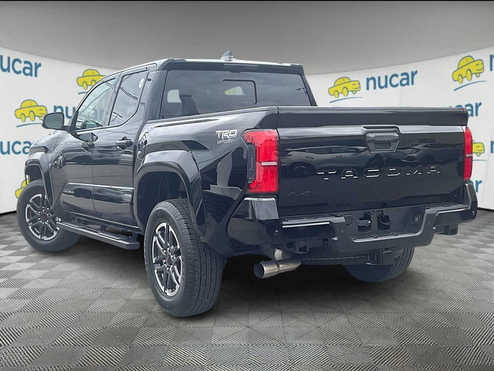 2025 Toyota Tacoma TRD Sport - Photo 4
