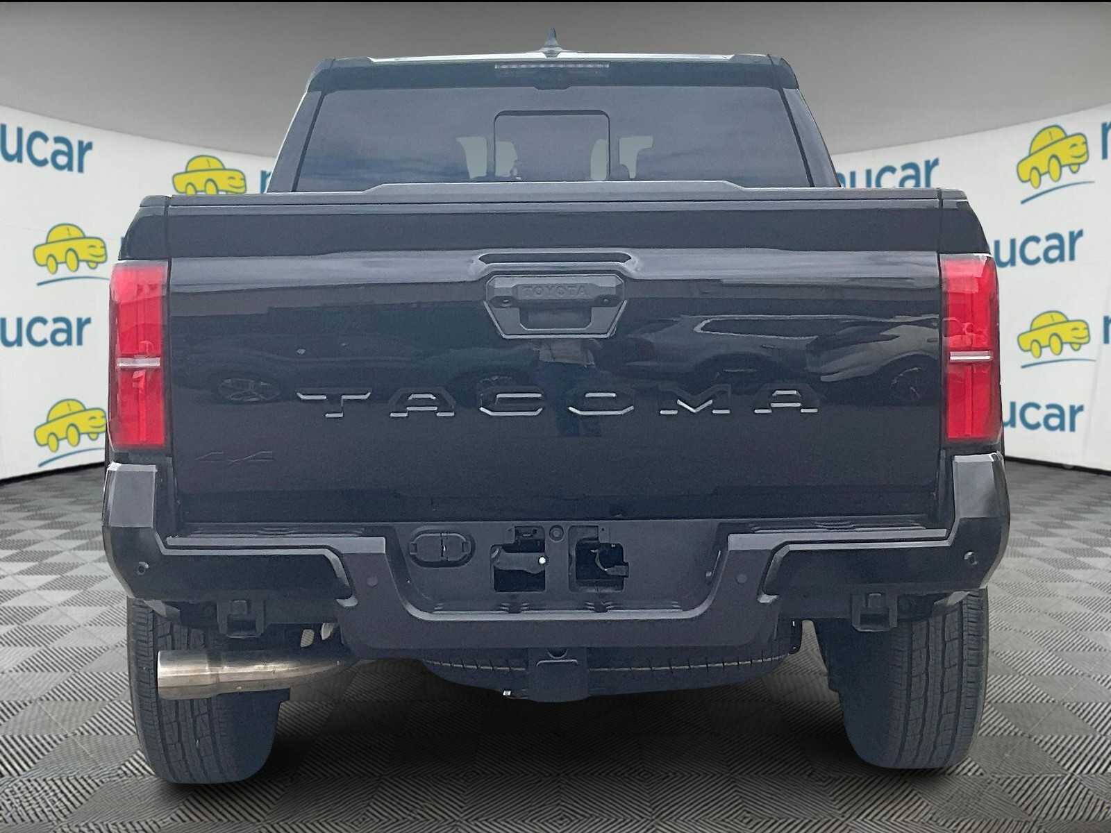 2025 Toyota Tacoma TRD Sport - Photo 5