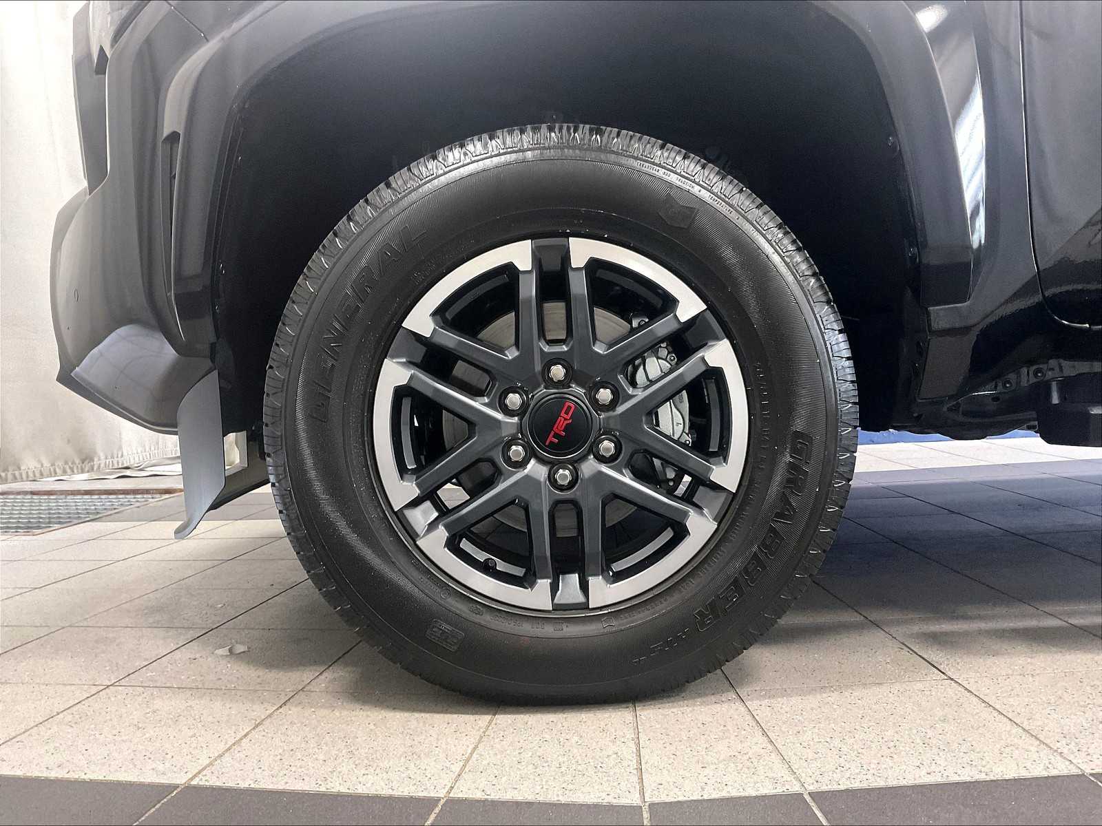 2025 Toyota Tacoma TRD Sport - Photo 7