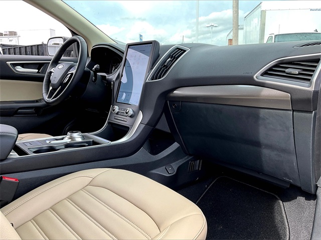 2024 Ford Edge SEL - Photo 12
