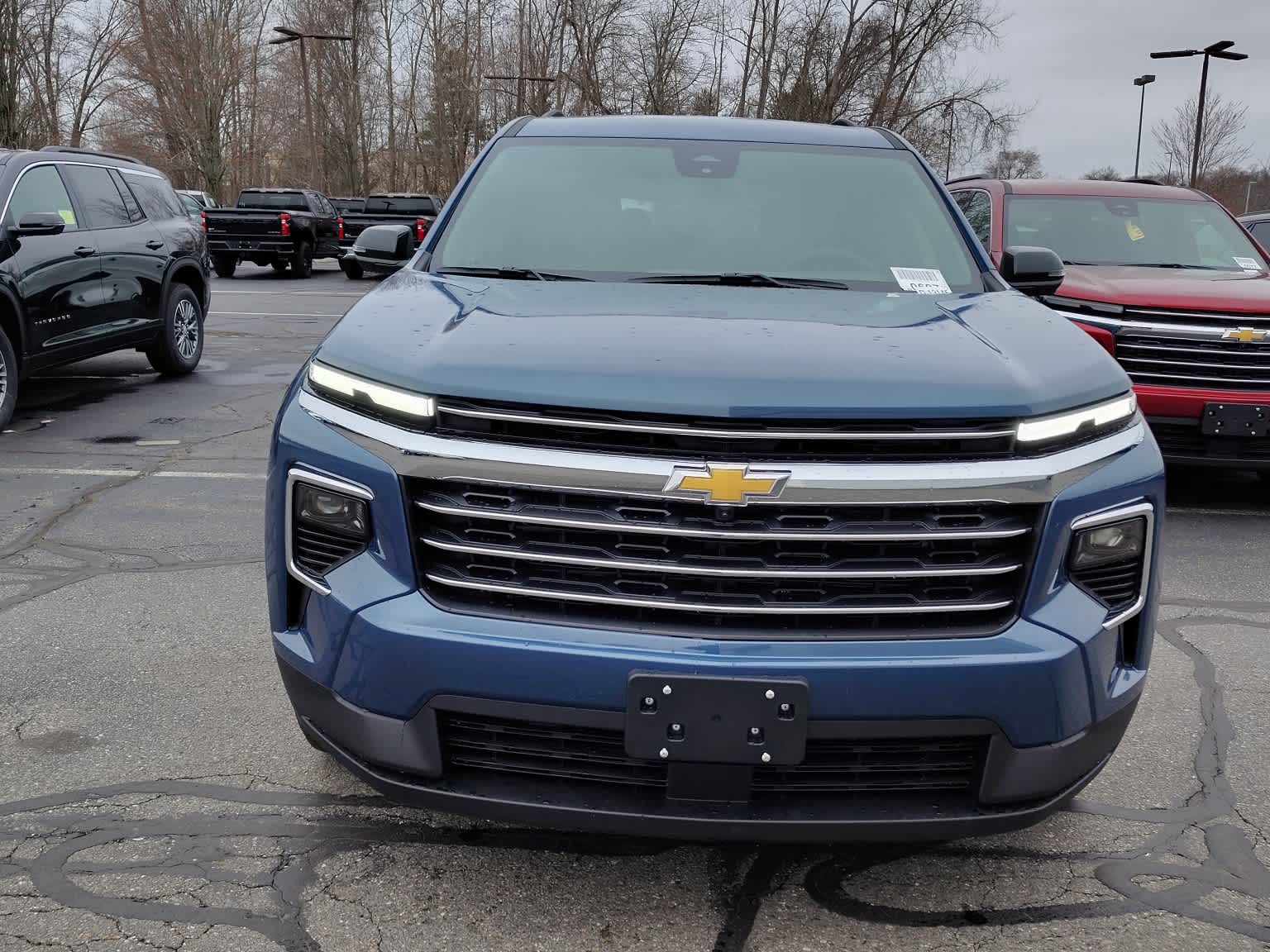 2025 Chevrolet Traverse AWD LT - Photo 2