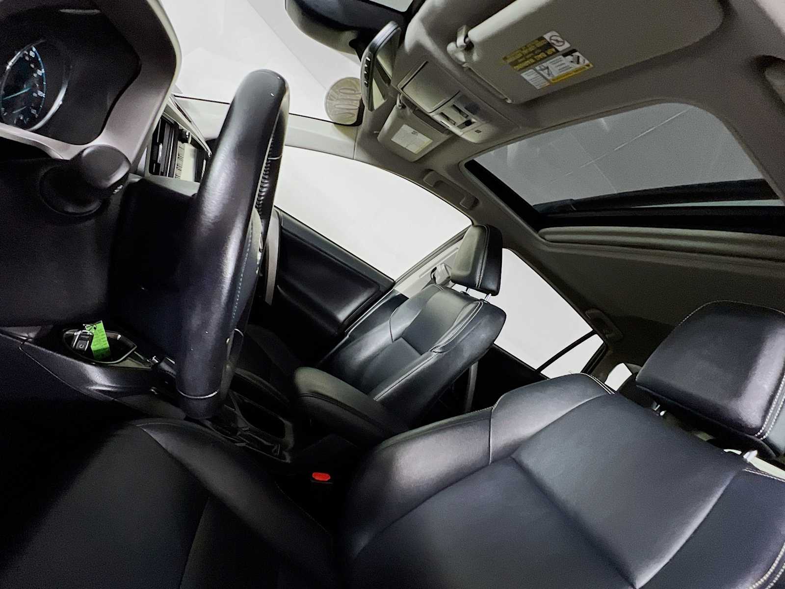 2016 Toyota RAV4 Hybrid Limited - Photo 22