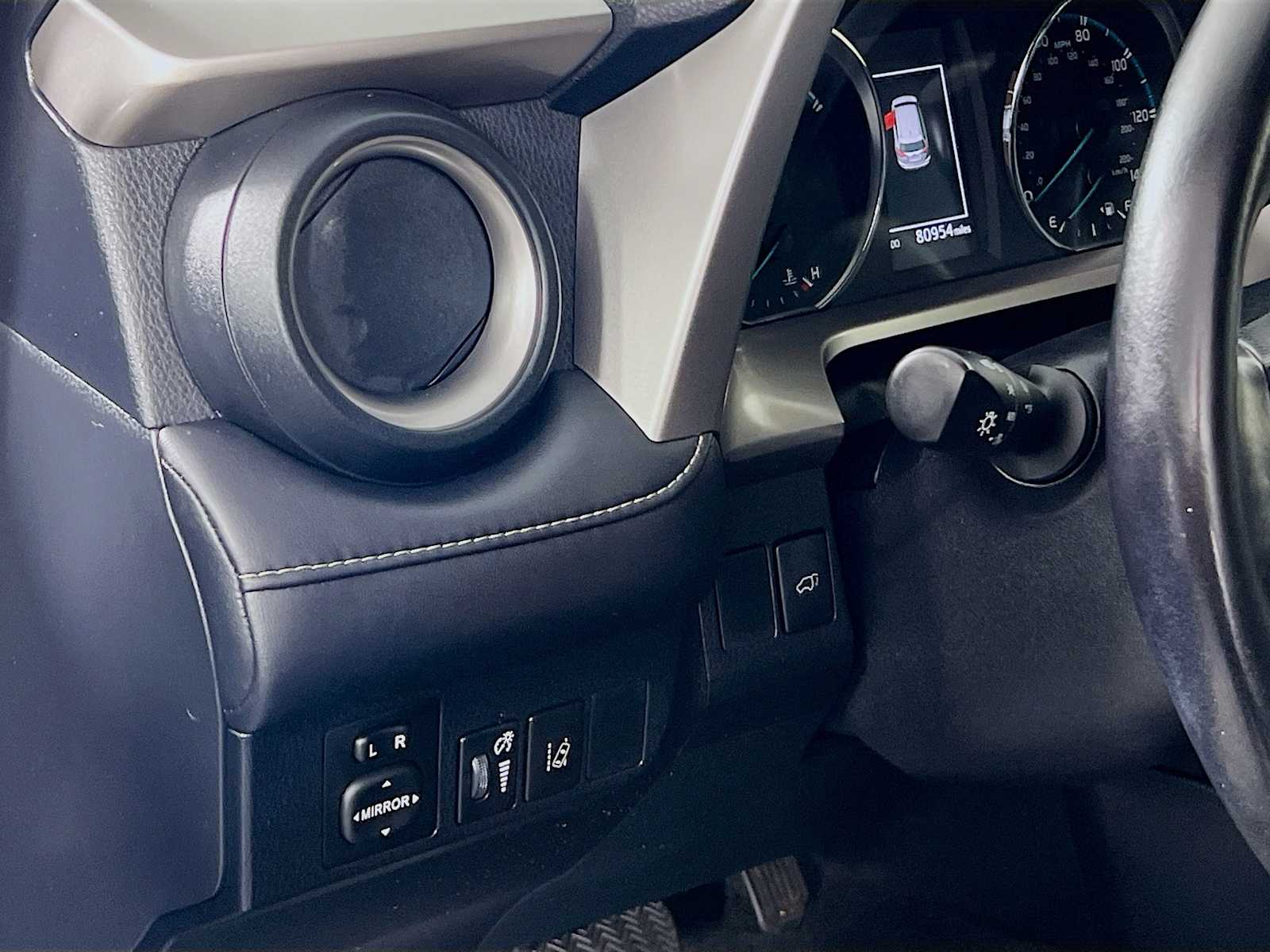 2016 Toyota RAV4 Hybrid Limited - Photo 10