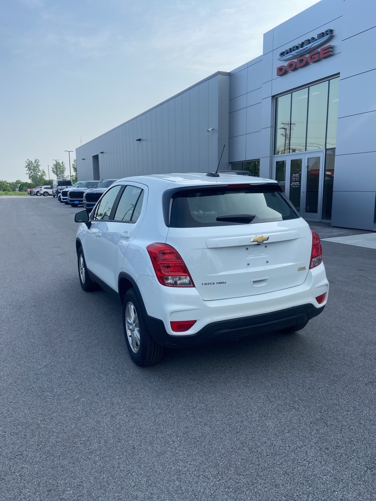 2017 Chevrolet Trax LS - Photo 3