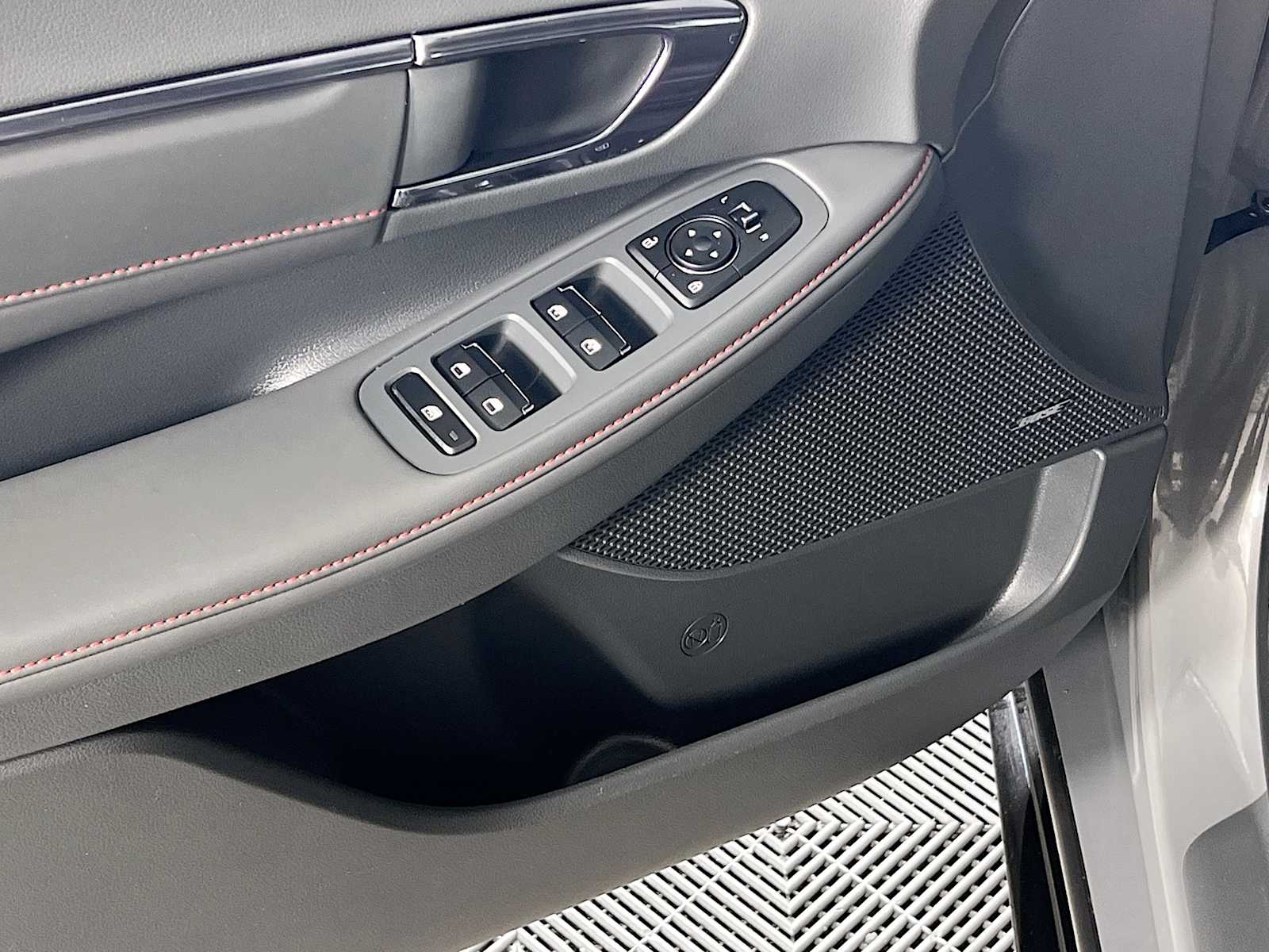 2022 Hyundai Sonata N Line - Photo 19