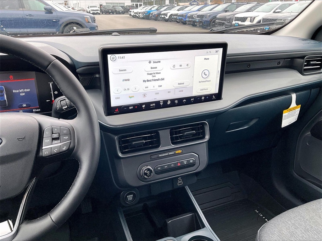 2025 Ford Maverick XLT - Photo 13