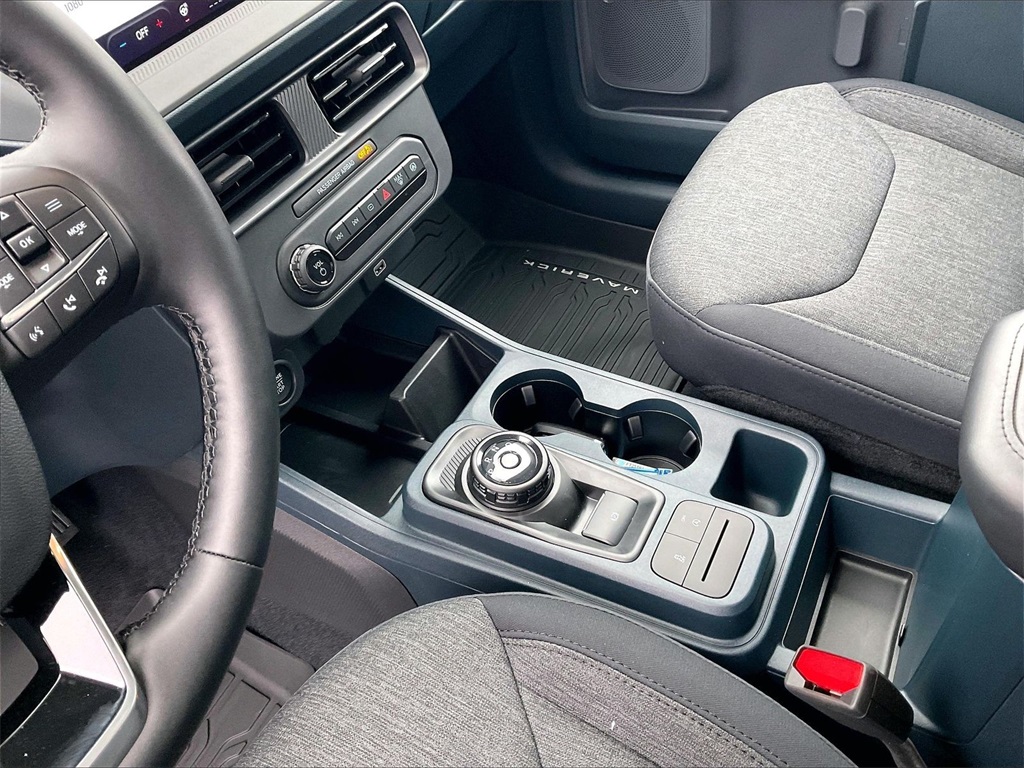 2025 Ford Maverick XLT - Photo 14