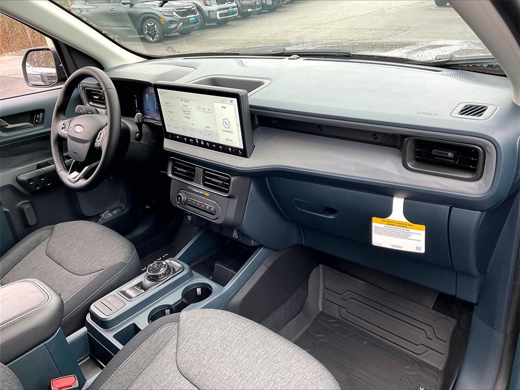 2025 Ford Maverick XLT - Photo 10