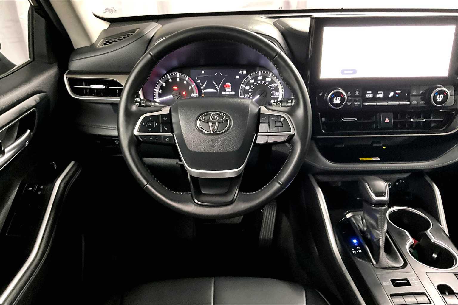 2023 Toyota Highlander XLE - Photo 18