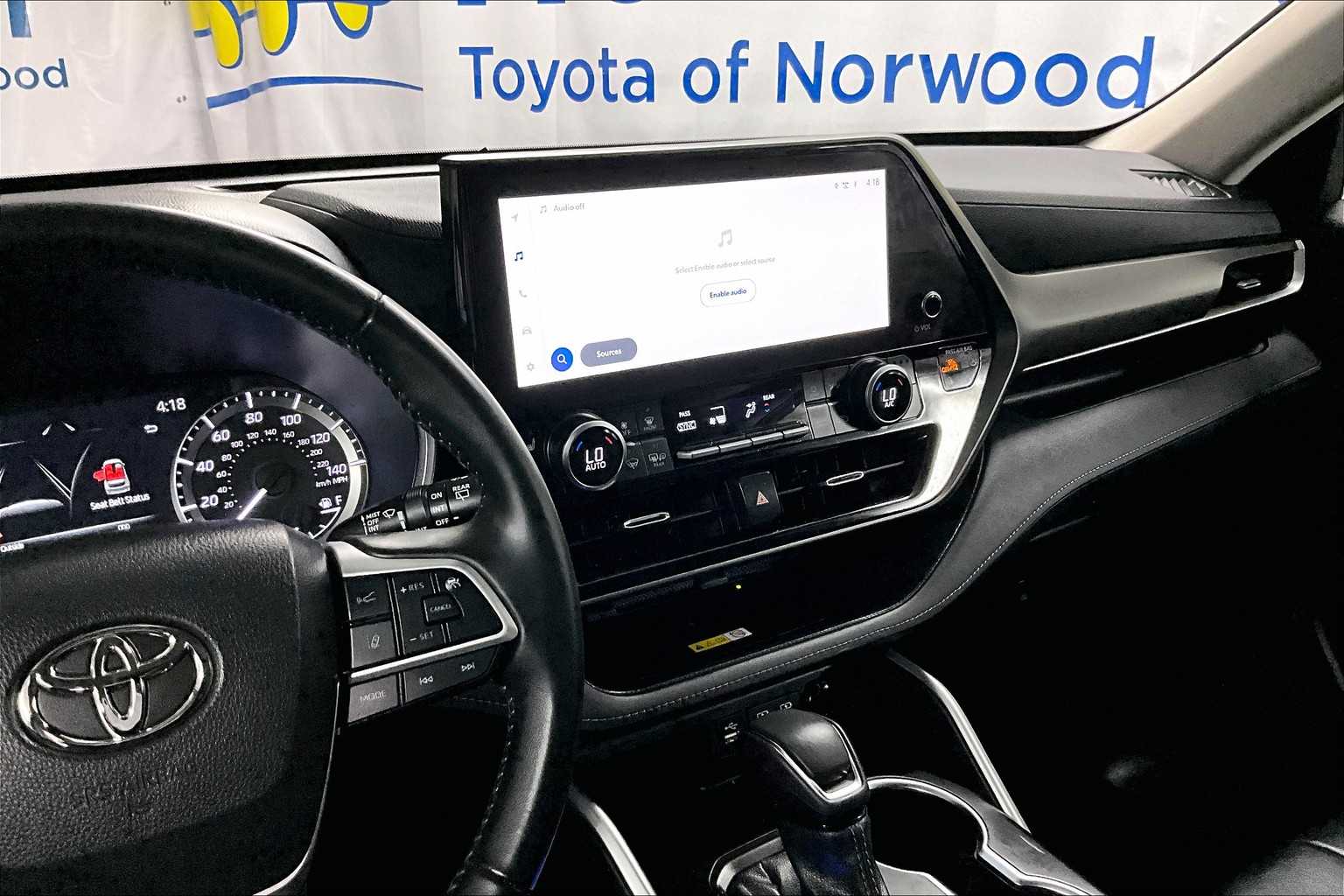 2023 Toyota Highlander XLE - Photo 19